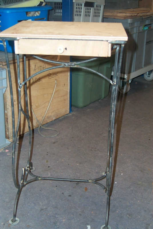 Tafeltje 28829
